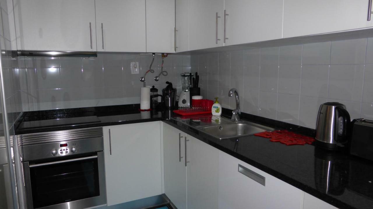 Beach Flat - Apartamento Praia Doca Do Cavacas Фуншал Екстериор снимка